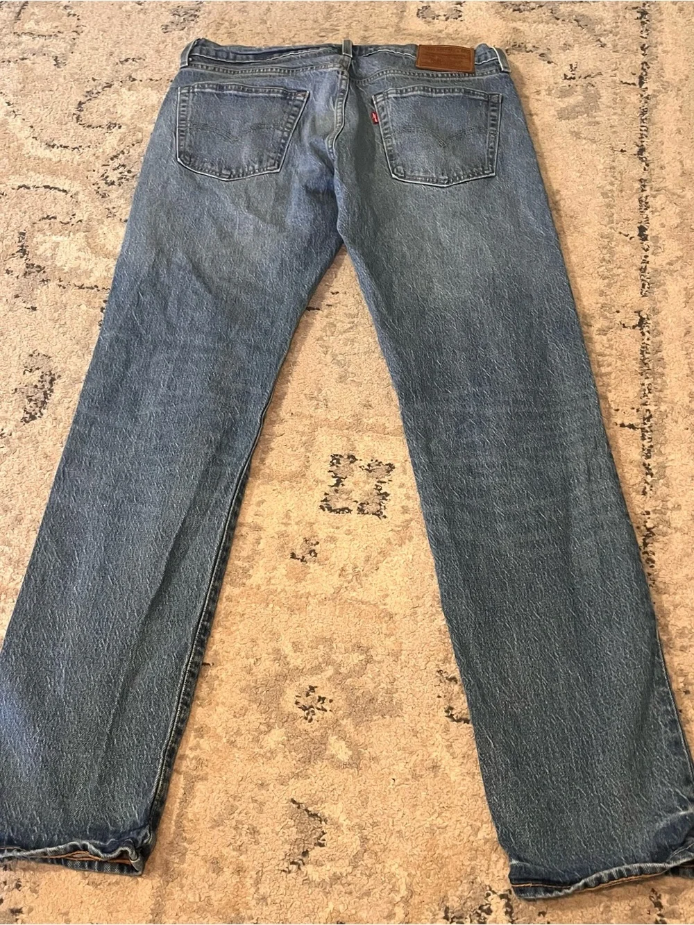Levis straight leg
